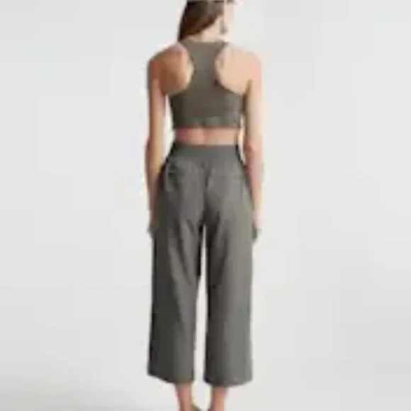 Quince Performance Tech Wide Leg Pants - Picture 2 of 3